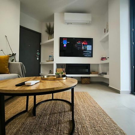 Floral Home 2 - 1St Floor Apt With Private Parking! Atenas Exterior foto